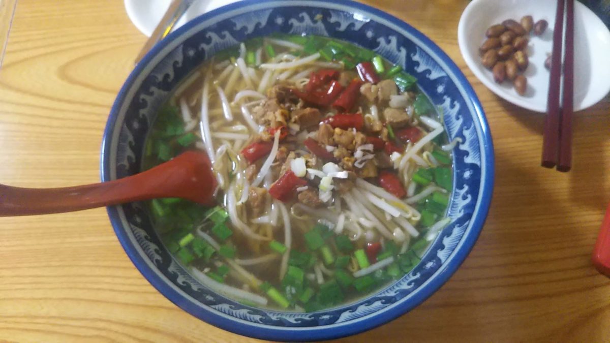 厚切りの旨味と食文化を牽引する牛たん専門店新時代グルメの魅力発見